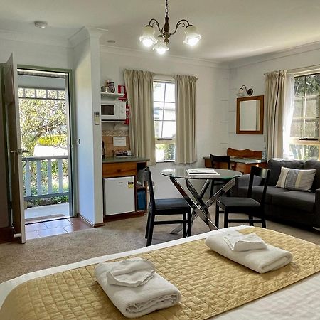 Swansea Cottages & Lodge Suites Exteriör bild