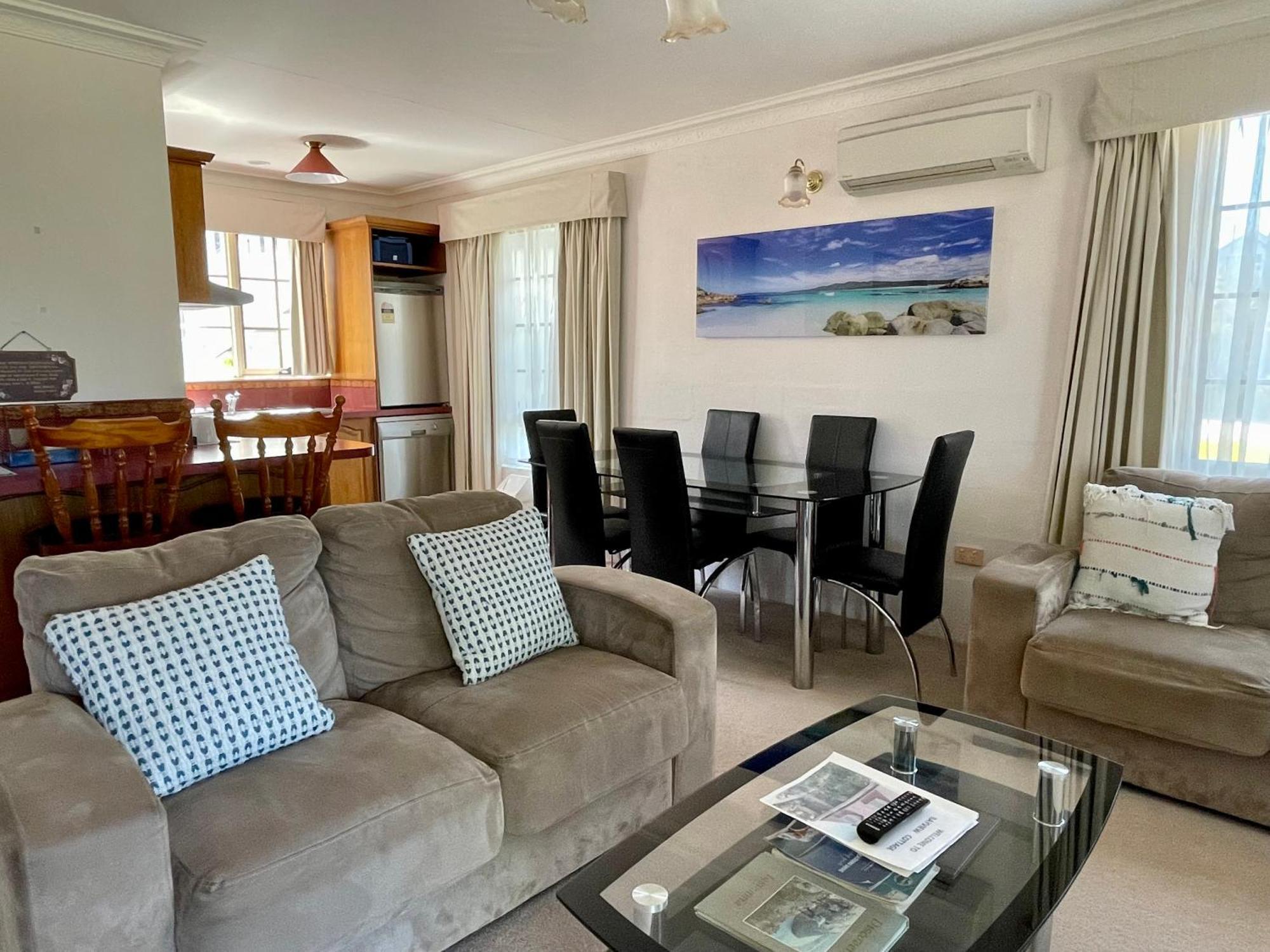 Swansea Cottages & Lodge Suites Exteriör bild
