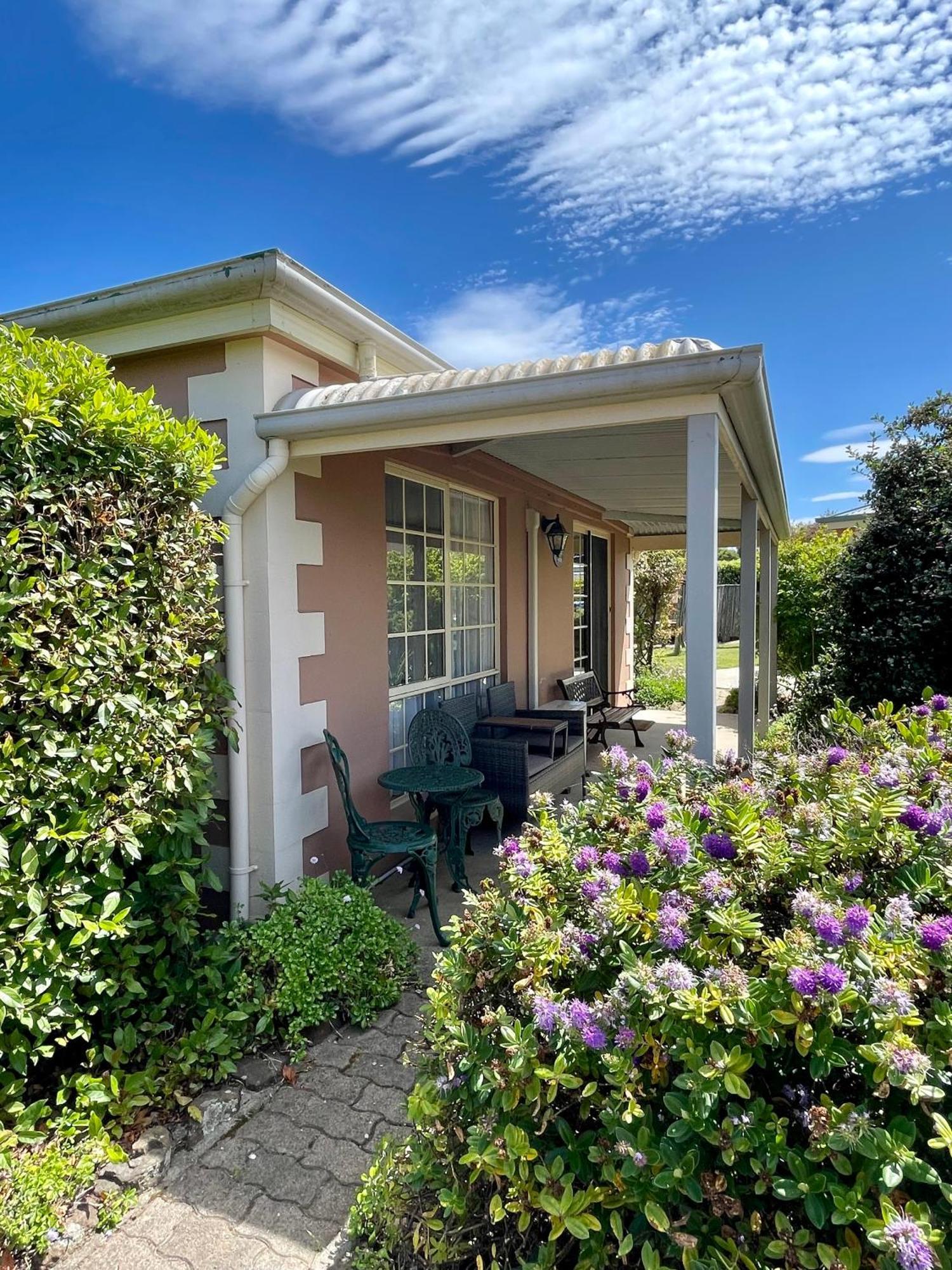 Swansea Cottages & Lodge Suites Exteriör bild