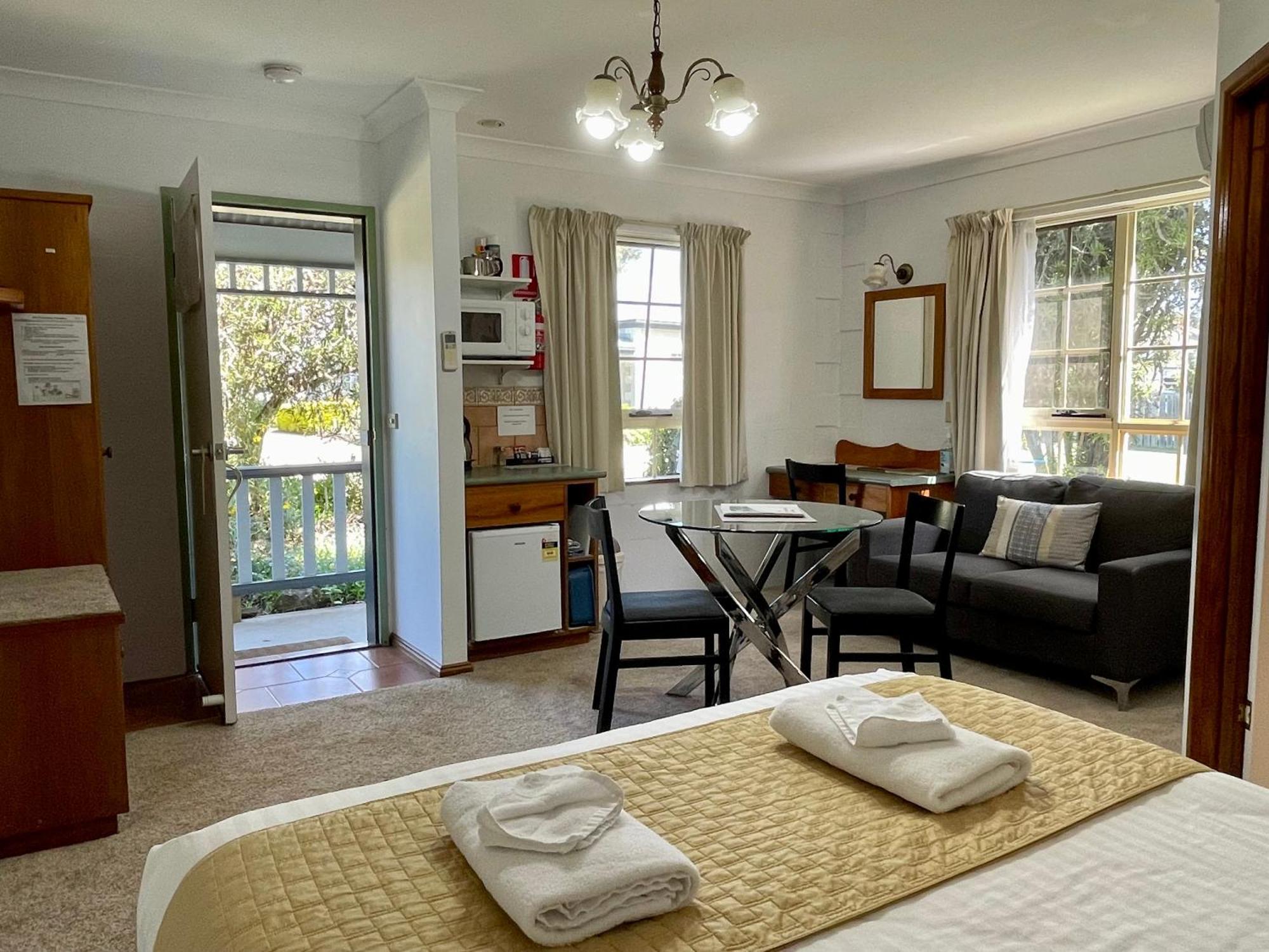 Swansea Cottages & Lodge Suites Exteriör bild
