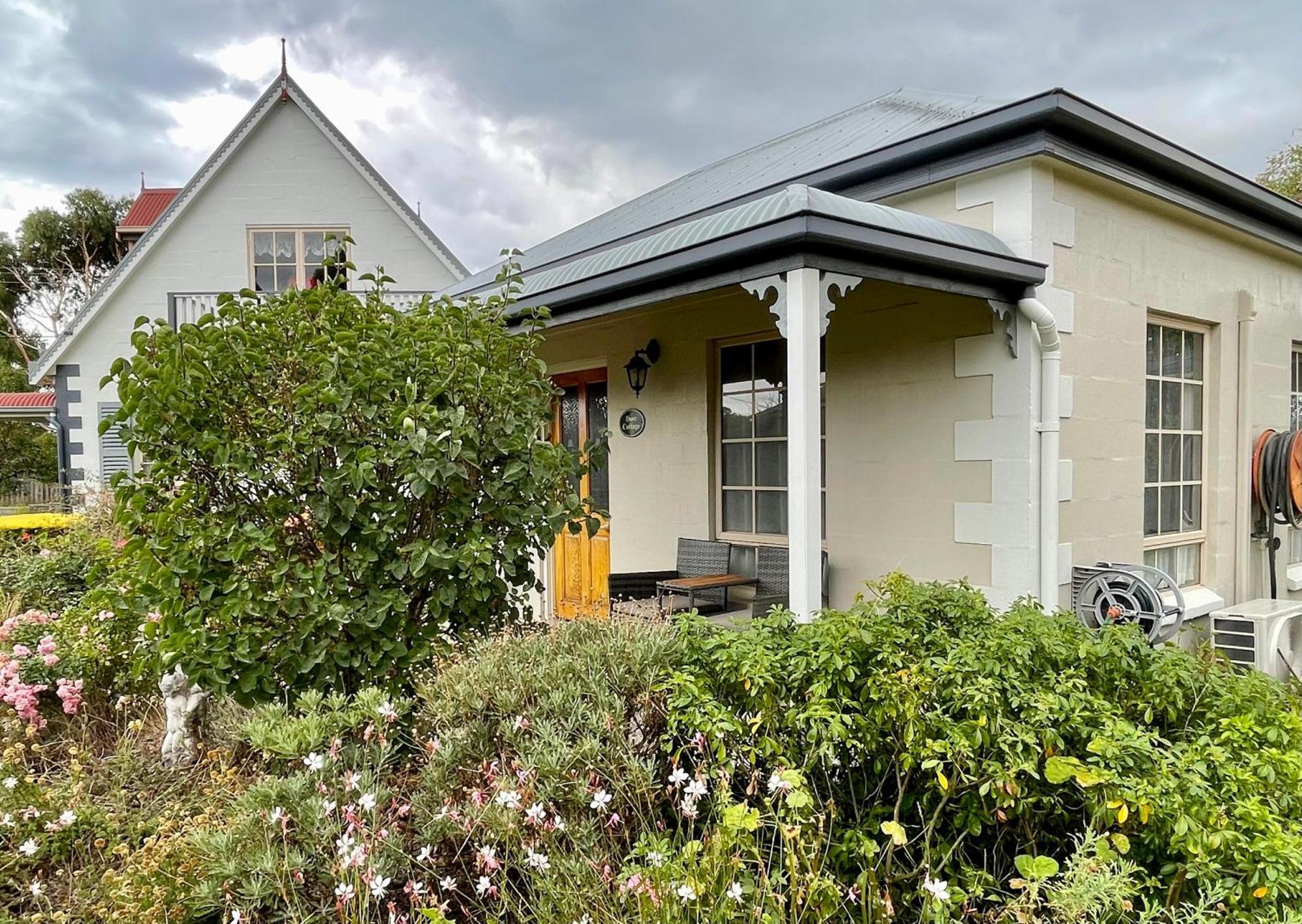 Swansea Cottages & Lodge Suites Exteriör bild